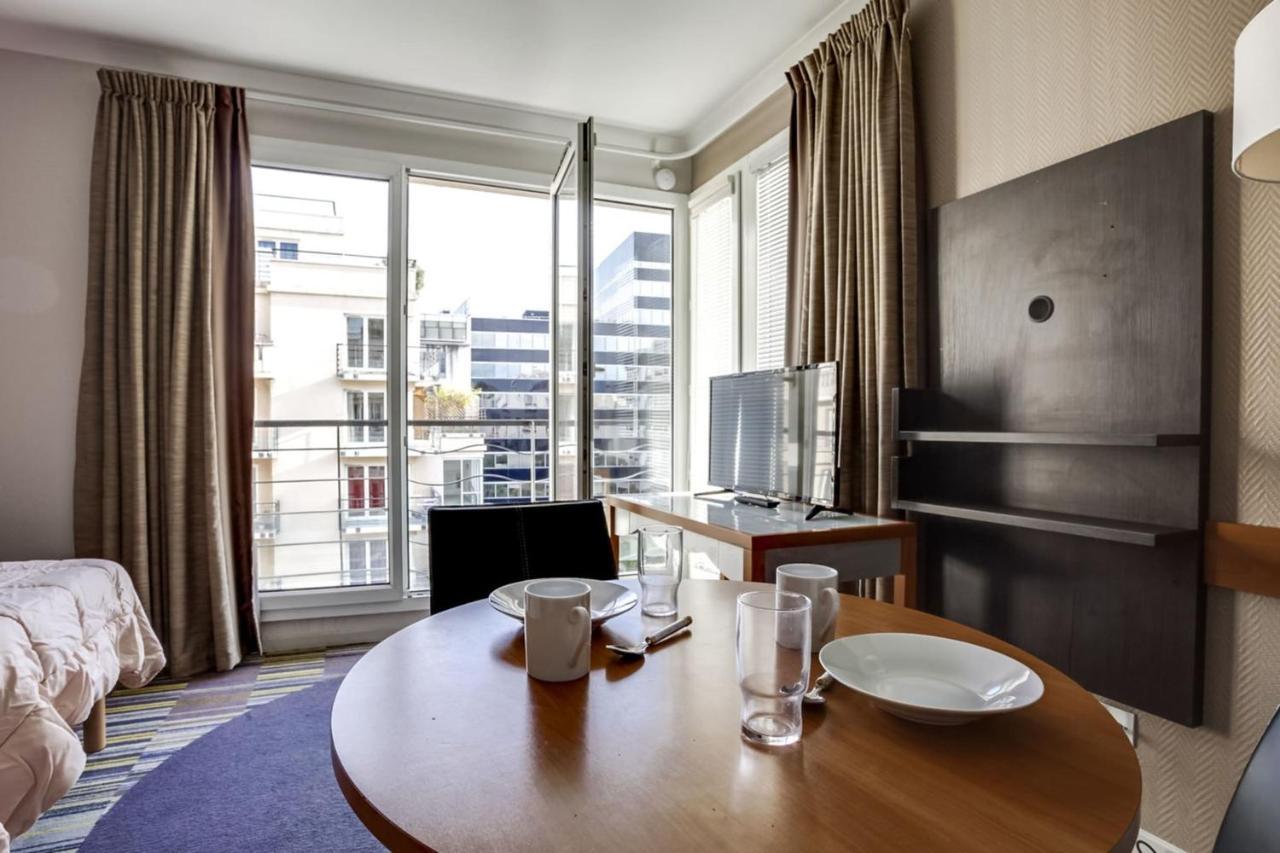 Guestready - Studio Cosy Pres Du Metro Issy-les-Moulineaux Exterior photo