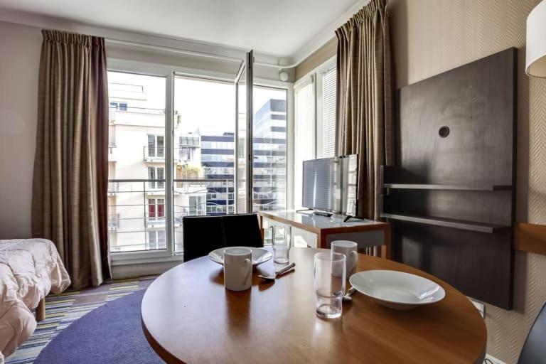 Guestready - Studio Cosy Pres Du Metro Issy-les-Moulineaux Exterior photo