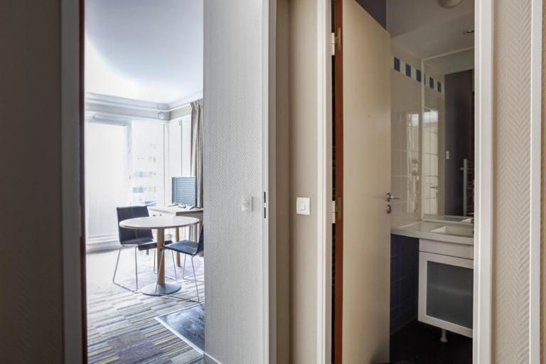 Guestready - Studio Cosy Pres Du Metro Issy-les-Moulineaux Exterior photo